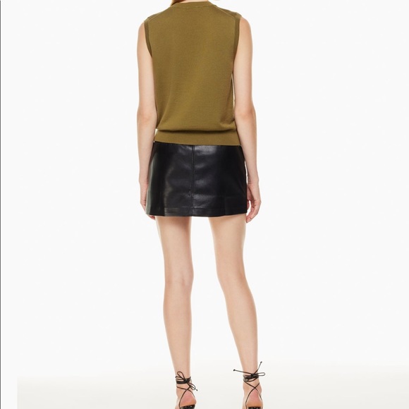 Aritzia color heather birch Orta Sweater Vest - Picture 3 of 6